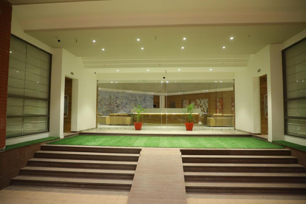 Vits The Somnath Gateway Hotel Eksteriør billede